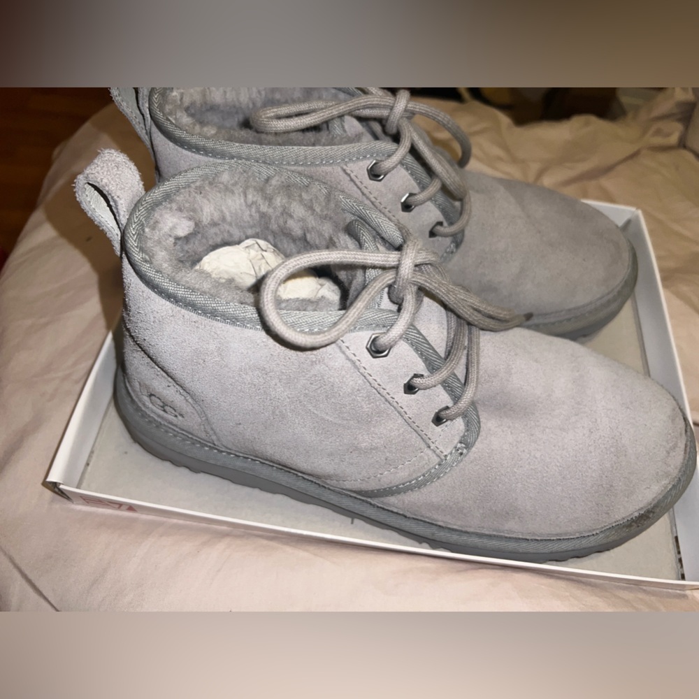 UGG Neumel Chukka Boots in Gray / W Size 8